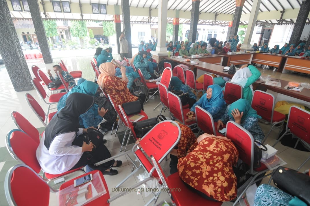 60% Rentan Menjadi Korban Bencana, Ratusan Ibu-ibu Serius Ikuti Sosialisasi Srikandi Siap Siaga Bencana