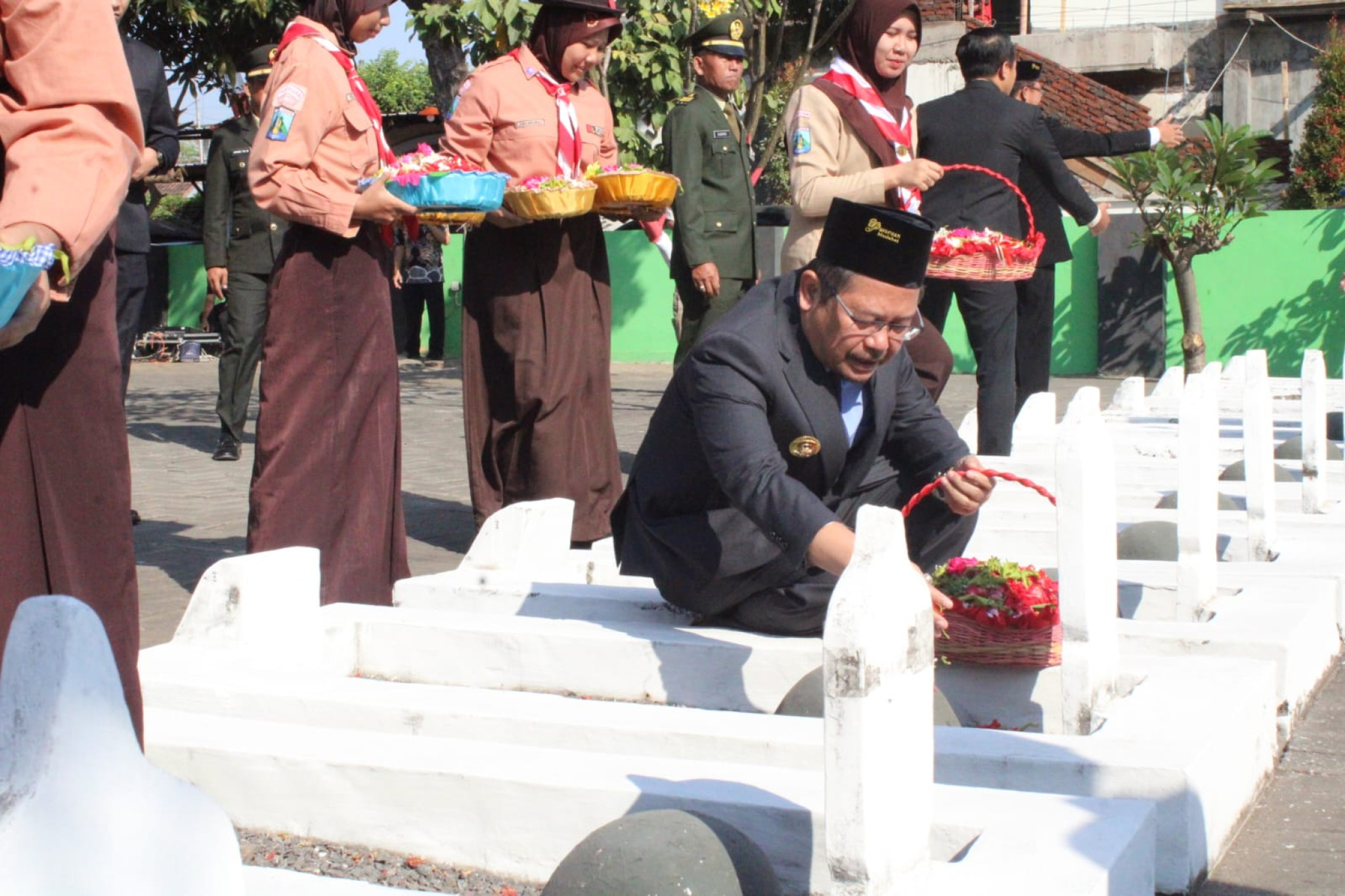 Sampul untuk Tabur Bunga di Taman Makam Pahlawan Kabupaten Pasuruan