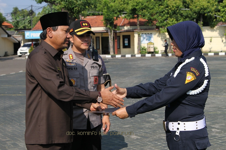 Bupati Irsyad Yusuf Pimpin Upacara HUT Satpam ke 39