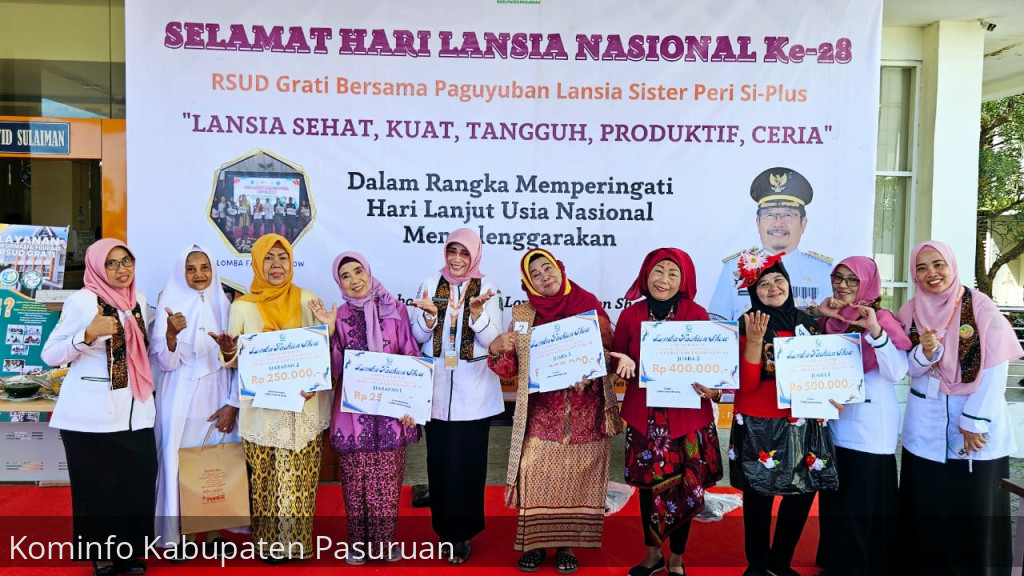 Meriahkan Hari Lansia ke 28, RSUD Grati Gelar Lomba Fashion Show