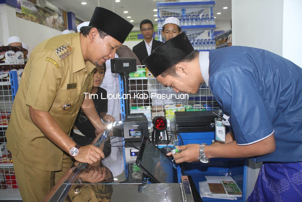 Bupati Irsyad Resmikan Dalwa Mart
