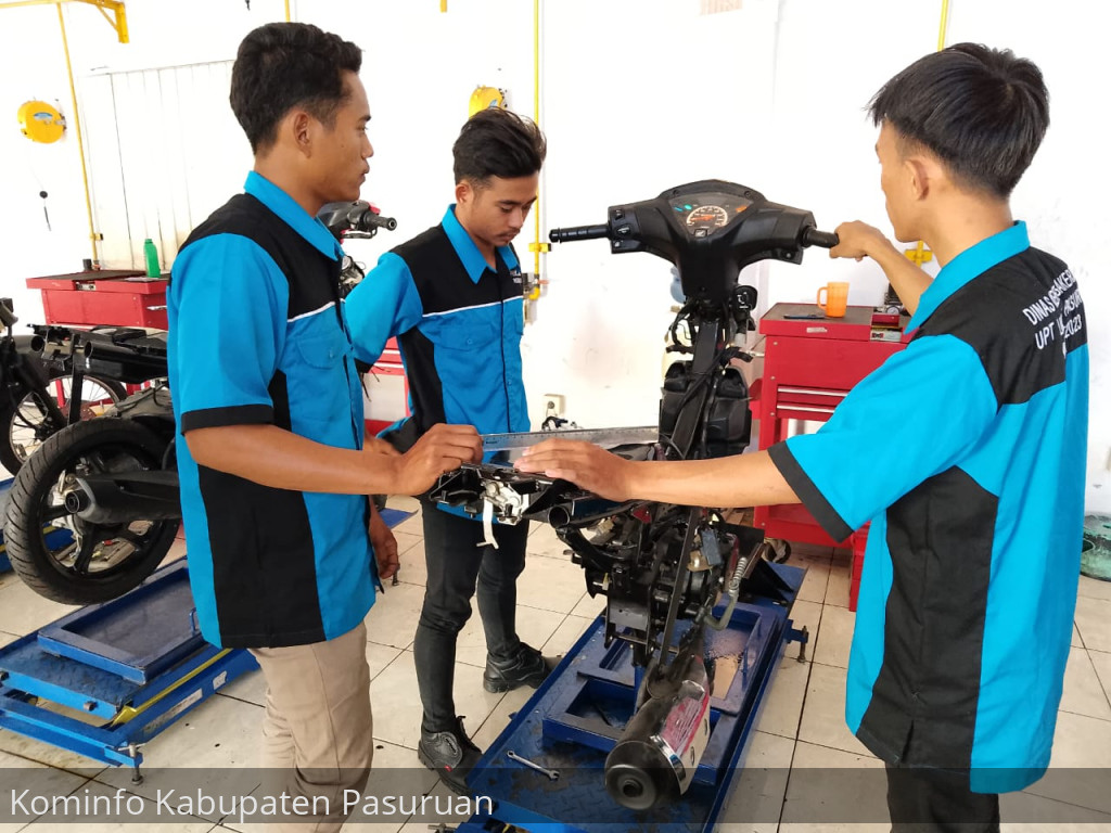 UPT LKD Kabupaten Pasuruan Latih 970 Pengangguran. Mulai Roda Dua Sampai Tata Rias