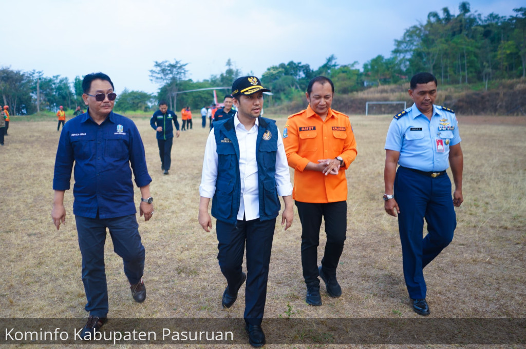 Kebakaran di Gunung Arjuno Meluas Sampai 700 Hektar. Pemprov Jatim dan BNPB Mulai Lakukan Water Boombing