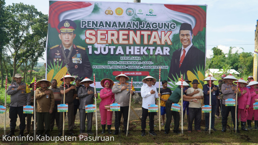 Dukung Swasembada Pangan, Pj Bupati Nurkholis Bersama Forpimda Tanam Jagung 2,5 Hektar