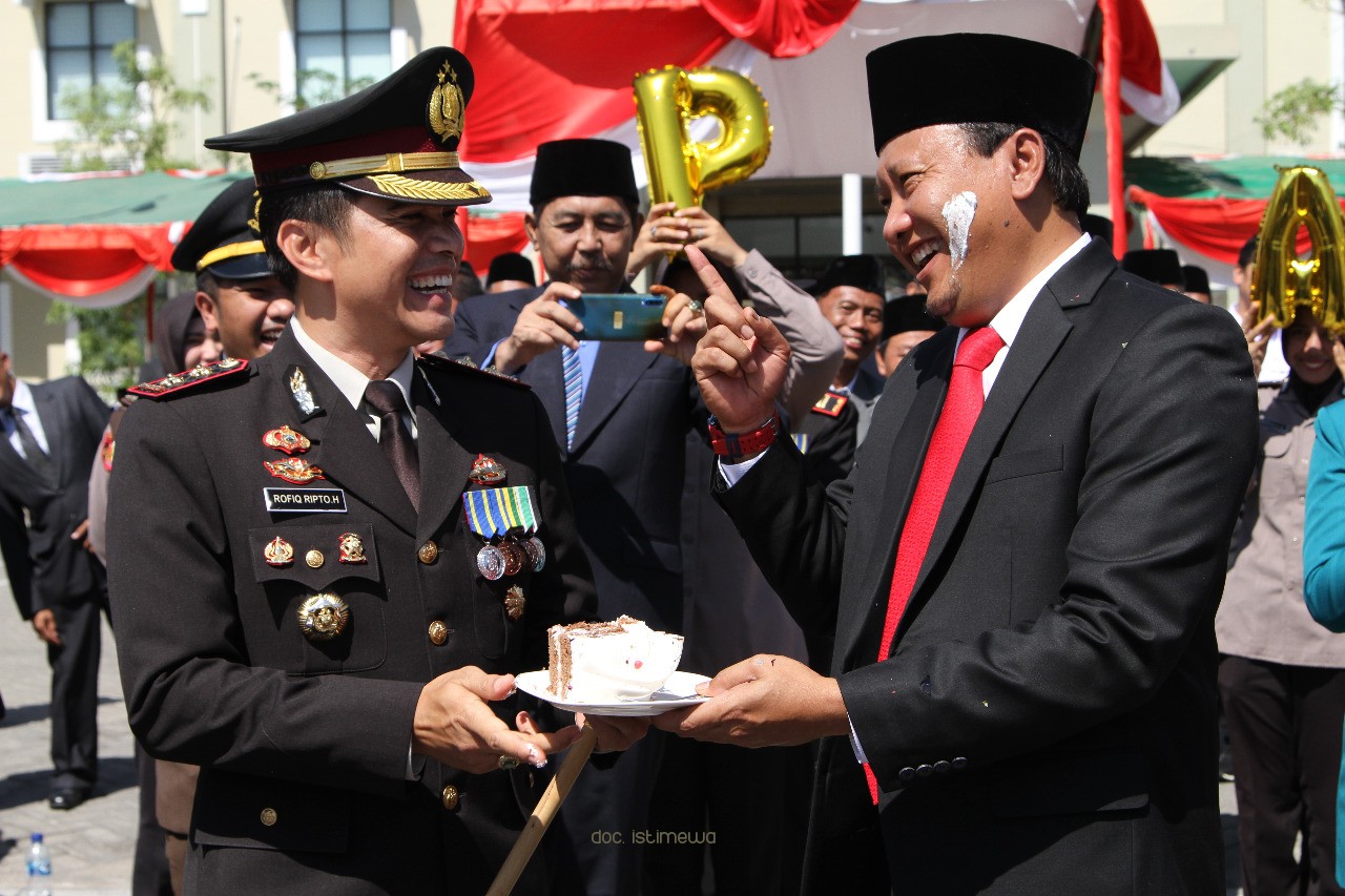 Berulang Tahun ke 49, Bupati Irsyad Dapat Kejutan Istimewa