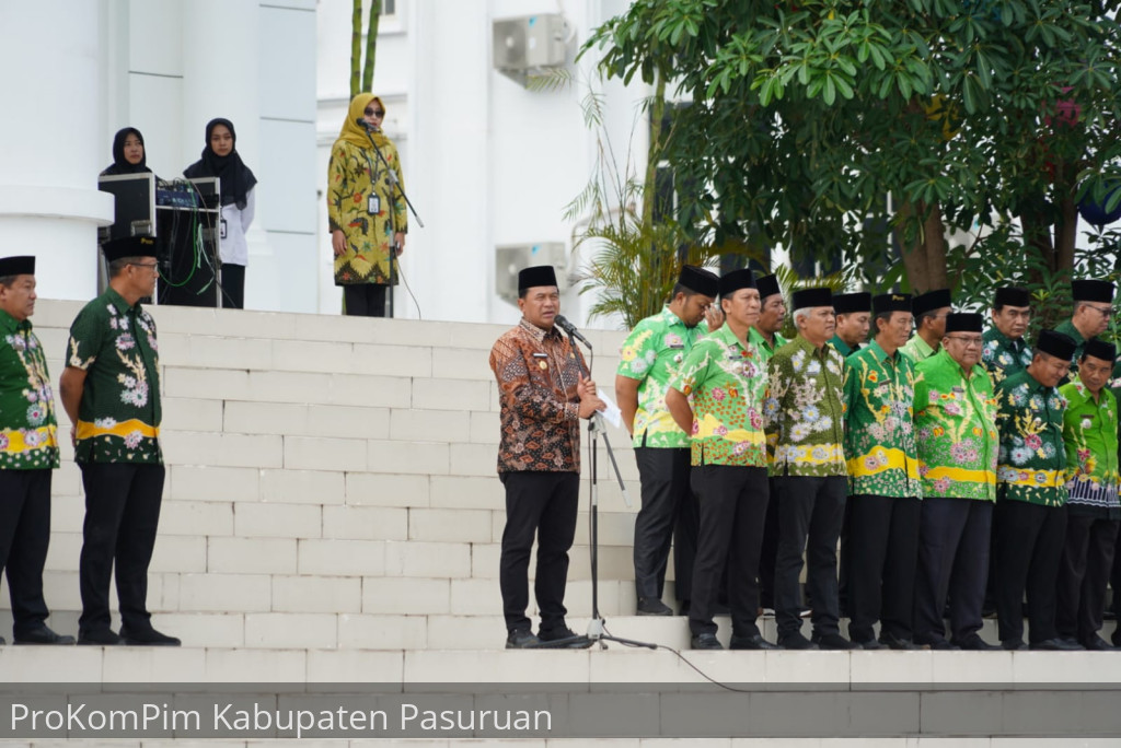 Masuk Kantor Perdana Pasca Libur Tahun Baru 2025, Pj. Bupati Nurkholis Apresiasi dan Motivasi Kinerja ASN Pemkab Pasuruan Agar Lebih Maksimalkan Kualitas Pelayanan Publik