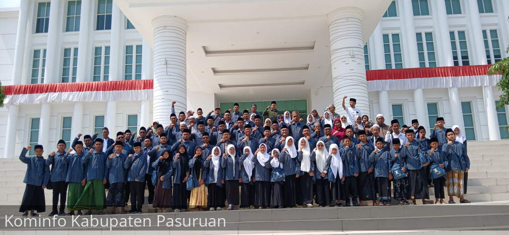Berangkatkan Kafilah PORSADIN VI. Sekda Yudha Optimis Kabupaten Pasuruan Juara Umum