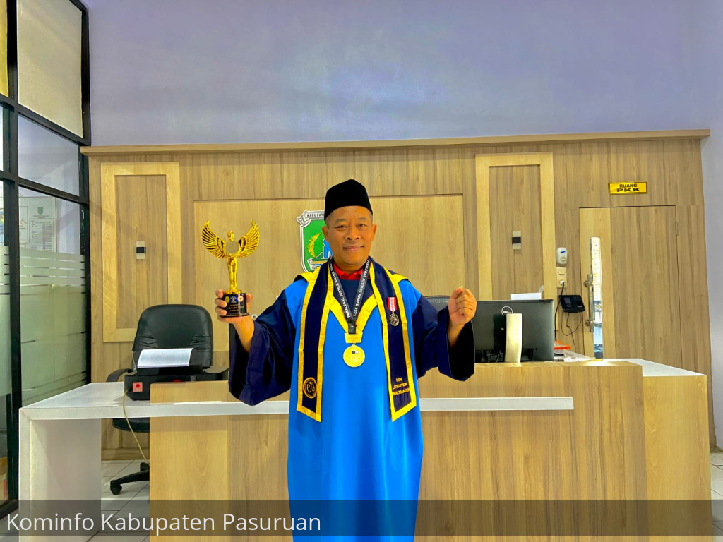 Nurhadi, Kepala Desa Ngadimulyo Raih Paralegal Justice Award 2023