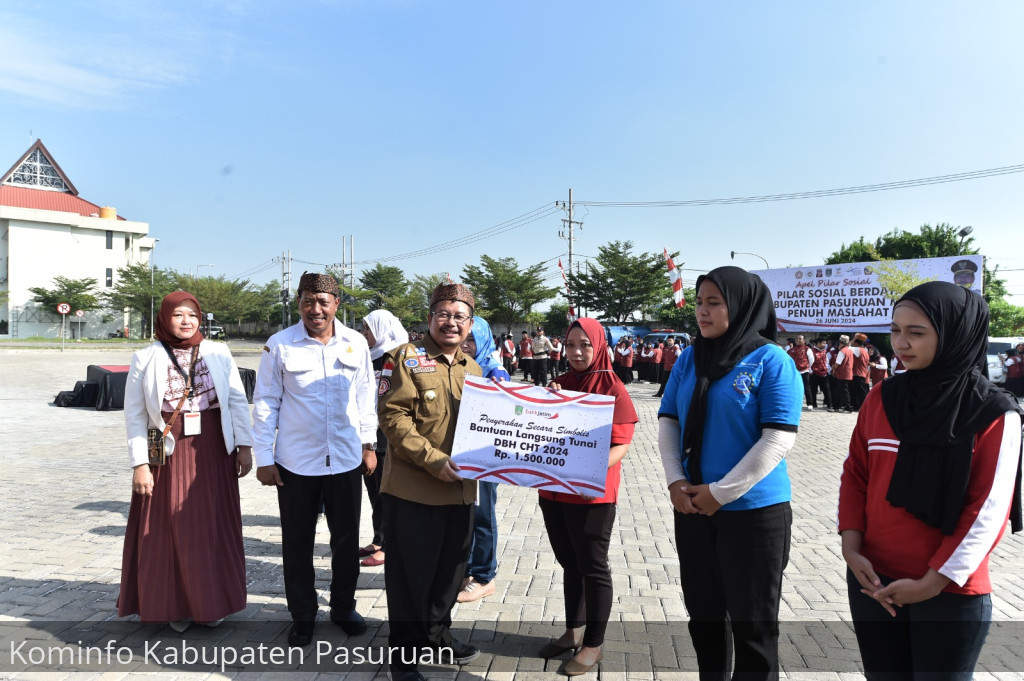 9040 Buruh Pabrik Rokok dan Buruh Tani Tembakau DI Kabupaten Pasuruan Terima BLT
