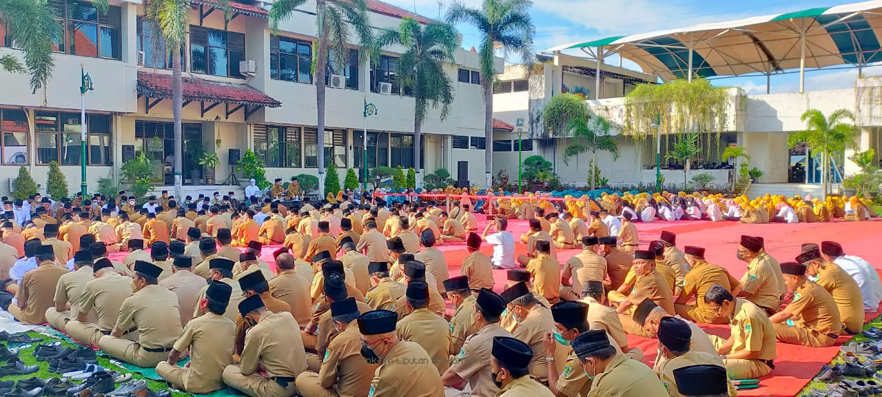 Hari pertama masuk kerja, Pemkab Pasuruan Gelar Pembacaan Surat Yasin dan Tahlil Untuk alm Anang Saiful Wijaya