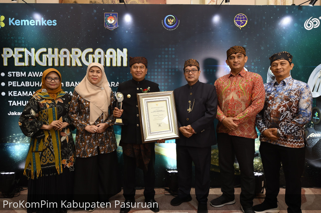 Pemkab Pasuruan Raih STBM Award Pratama 2024, Pj. Bupati Nurkholis Dorong Dinkes Sempurnakan Implementasi STMB 5 Pilar