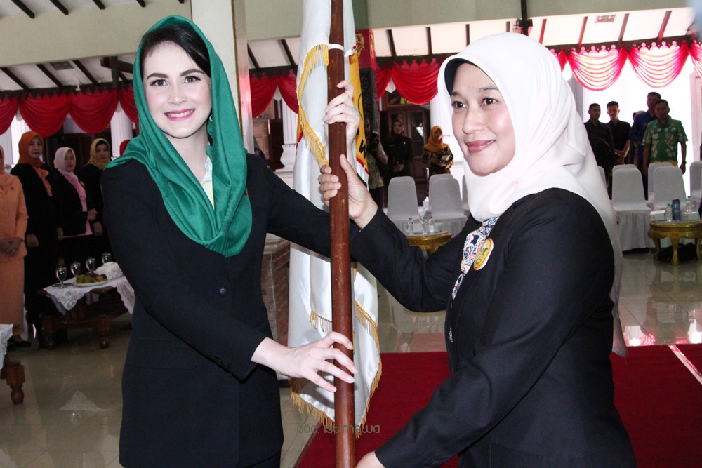 Arumi Bachsin Kukuhkan Pengurus Perwosi Kabupaten Pasuruan