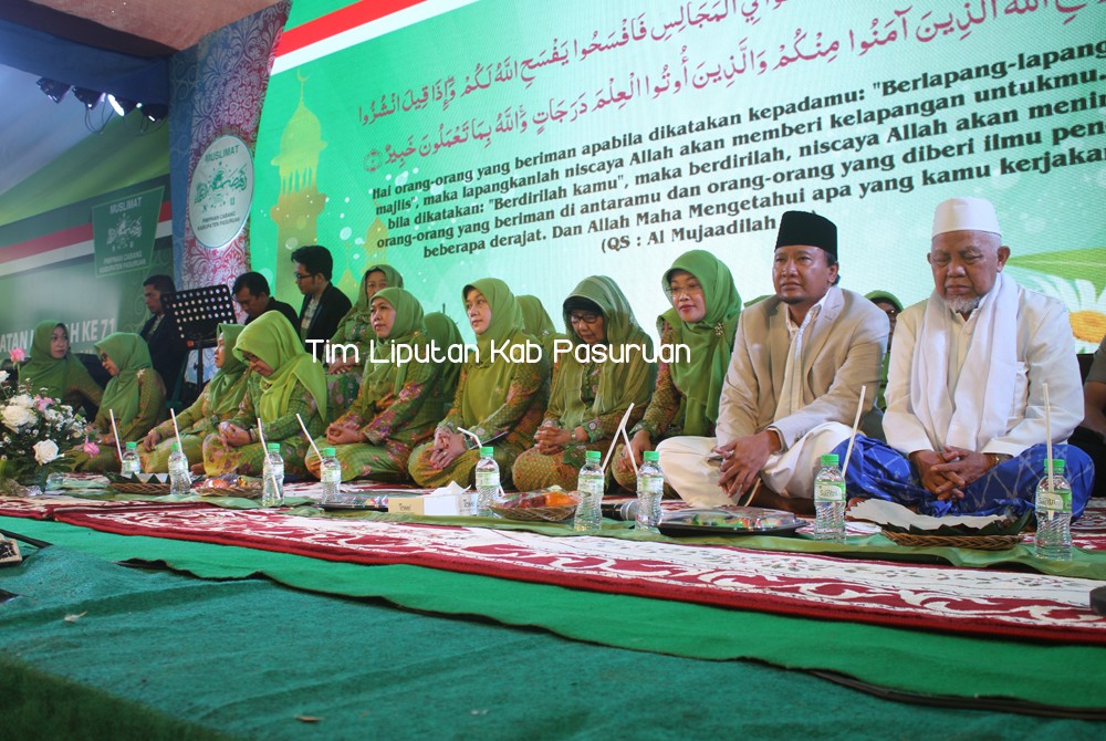 KHOFIFAH INDAR PARAWANSA AJAK MUSLIMAT PASURUAN KUASAI TEKNOLOGI