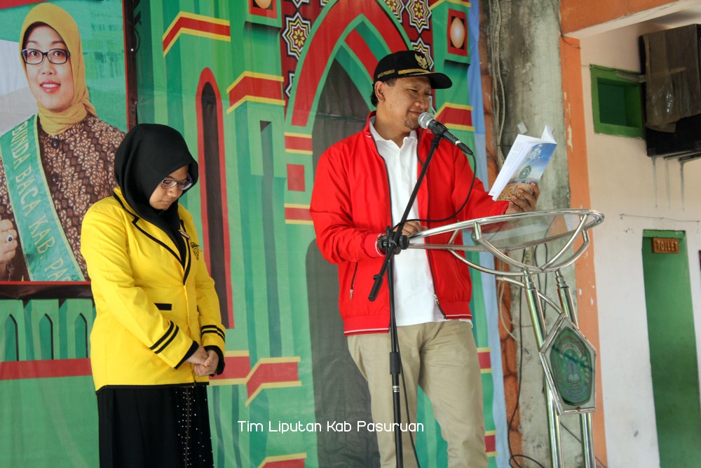 Roadshow Gerakan Gemar Membaca, Bupati Irsyad Yusuf Piawai Membaca Puisi 