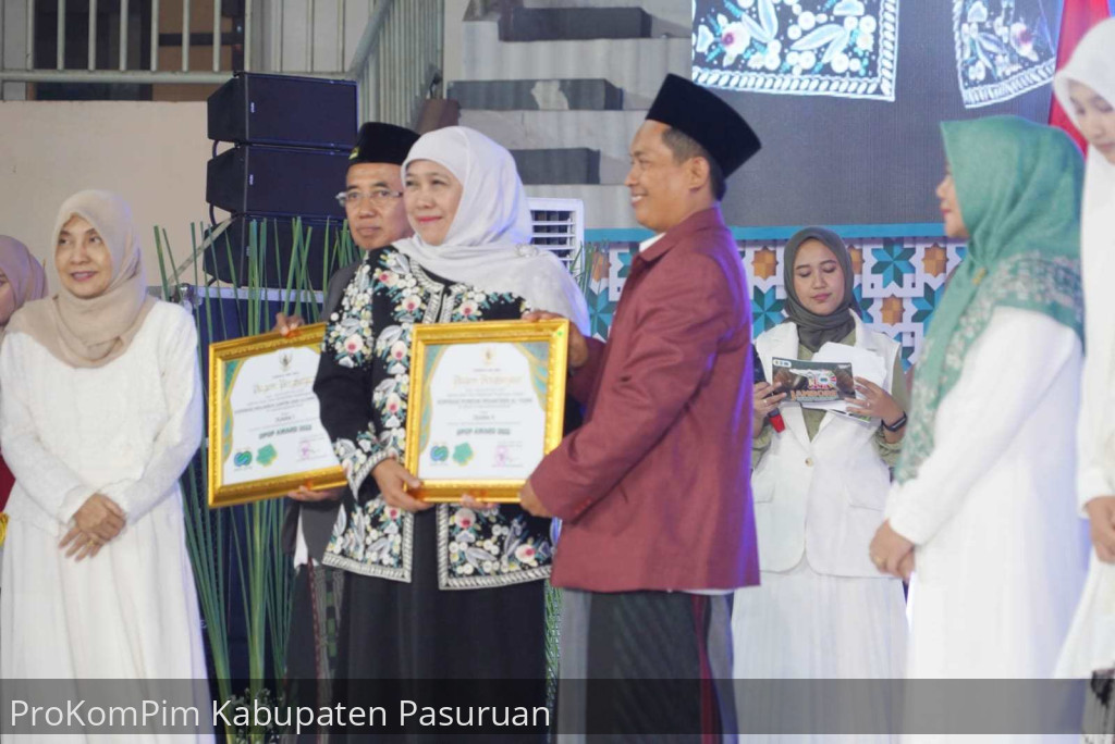 Jambore OPOP Jatim 2023, Gubernur Jatim Berikan Penghargaan Kepada Ketiga Santri Kabupaten Pasuruan