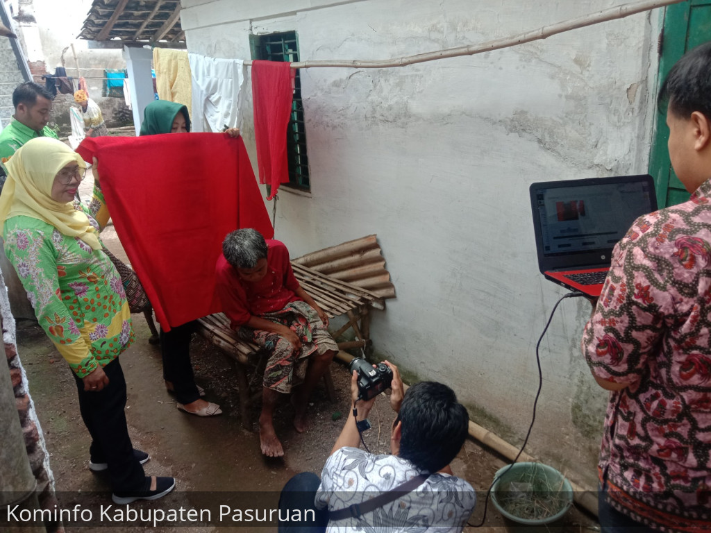 Pemohon KTP-El Dimohon Bersabar. Sebab Blangko Dari Pusat Datang Bertahap