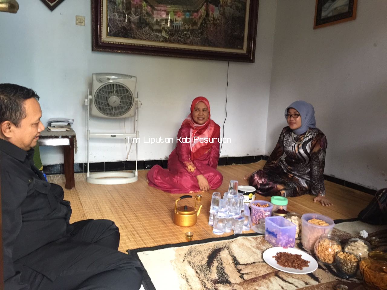 KETUA TP PKK, Ny LULIS SAMBANGI 2 JAMAAH YANG SEMPAT DITAHAN DI ARAB SAUDI