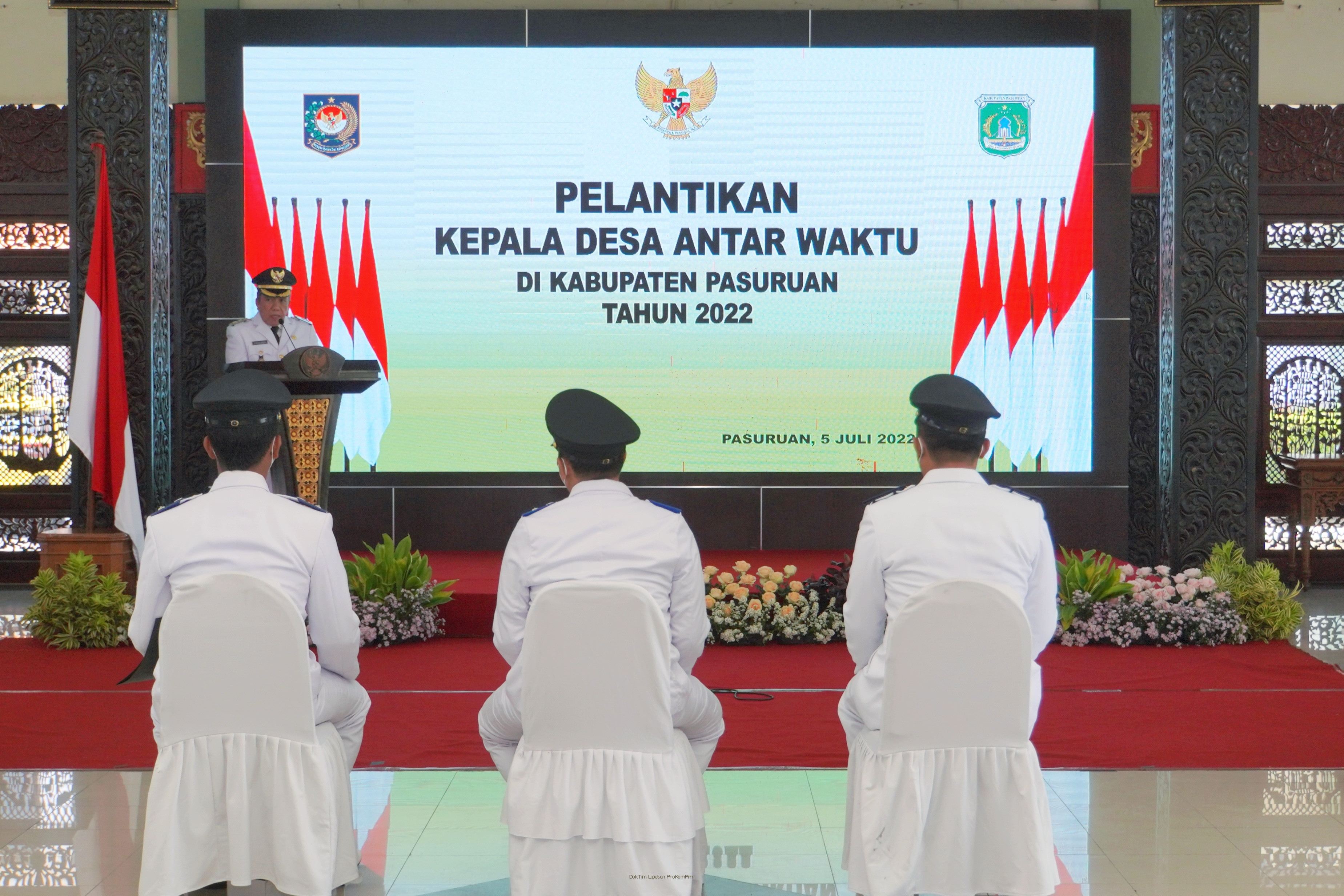 Wabup Mujib Imron Lantik 3 Kades Antar Waktu 