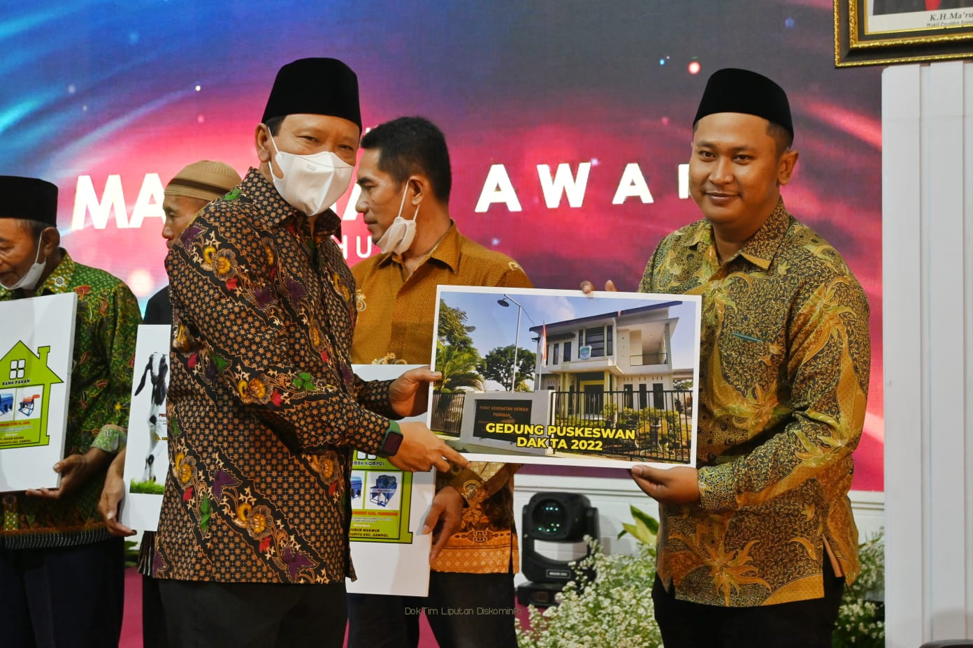Bupati Irsyad Yusuf Anugerahi 26 Kategori Peraih Maslahat Award 2022