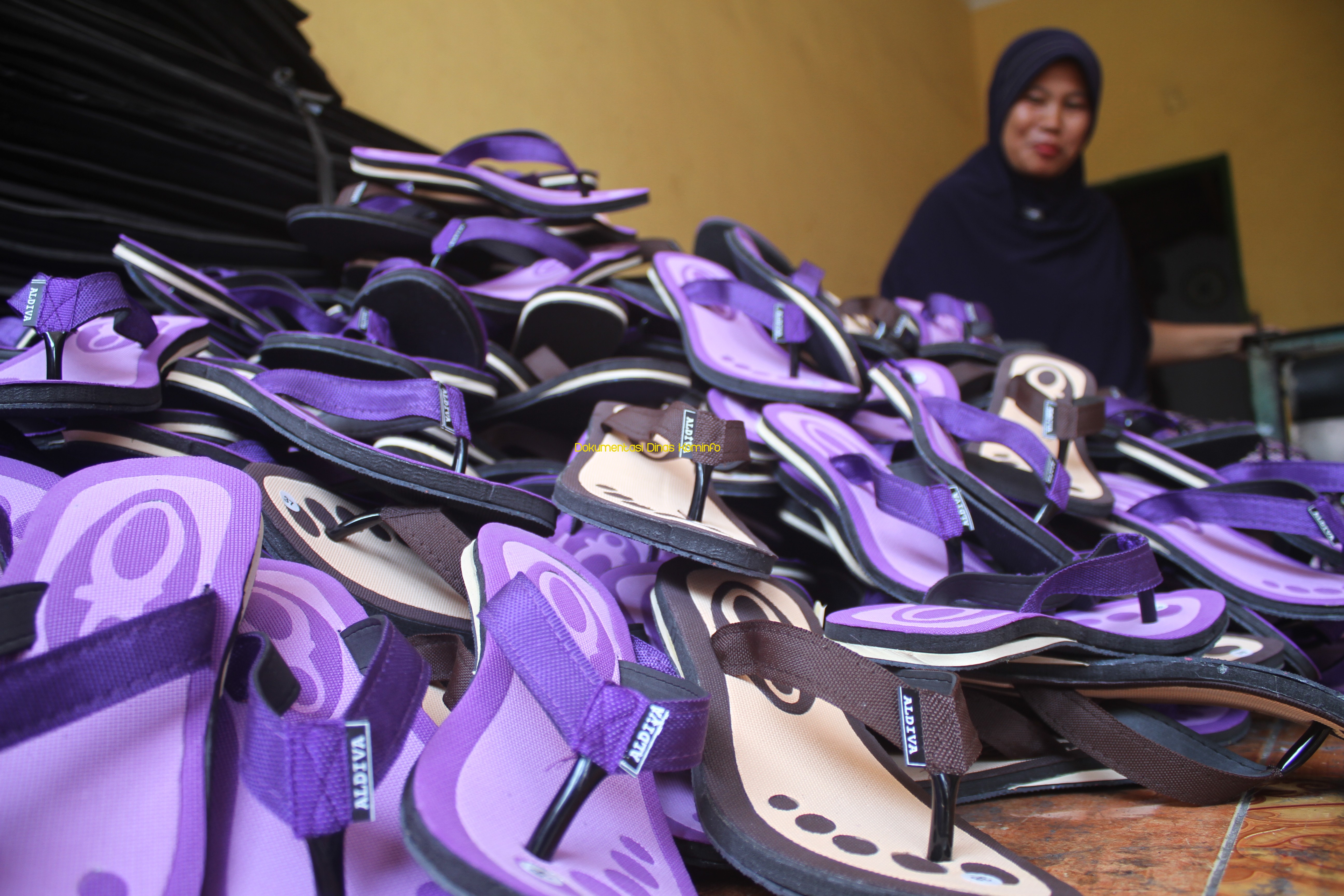 Jalan-Jalan ke Desa "Sandal" Karangrejo, Kecamatan Gempol