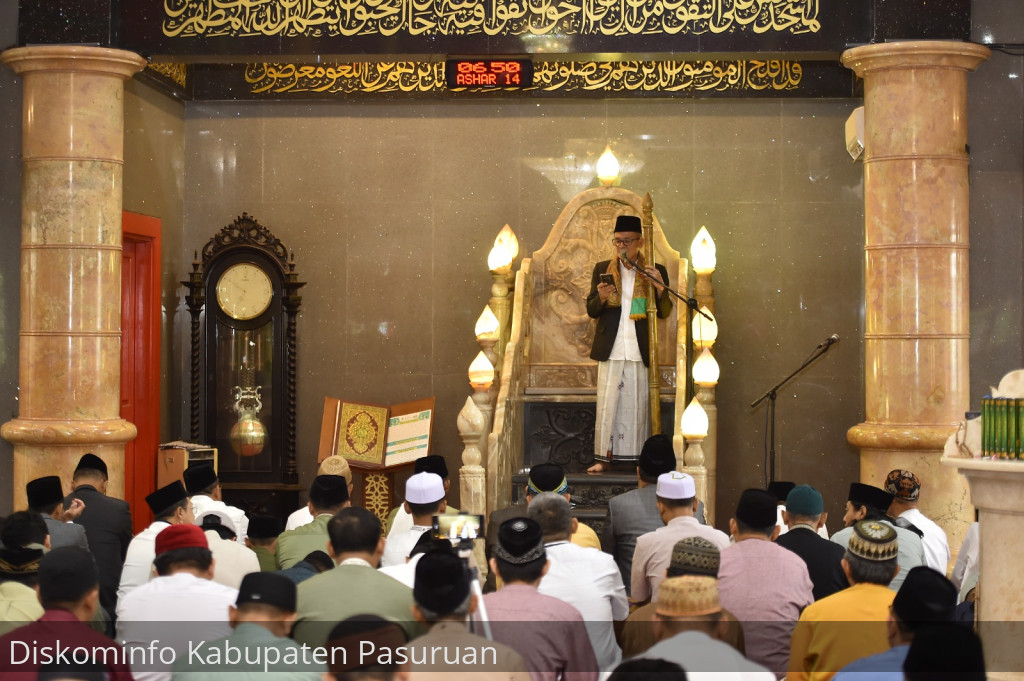 Wabup Shobih Asrori Jadi Imam dan Khotib Sholat Id di Masjid Cheng Hoo
