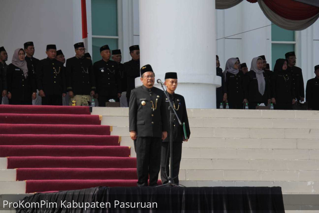 Pimpin Upacara Hari Jadi Provinsi Jatim ke-78, Pj. Bupati Pasuruan Gelorakan Semangat Bangkit Melaju, Kolaboratif dan Inovatif