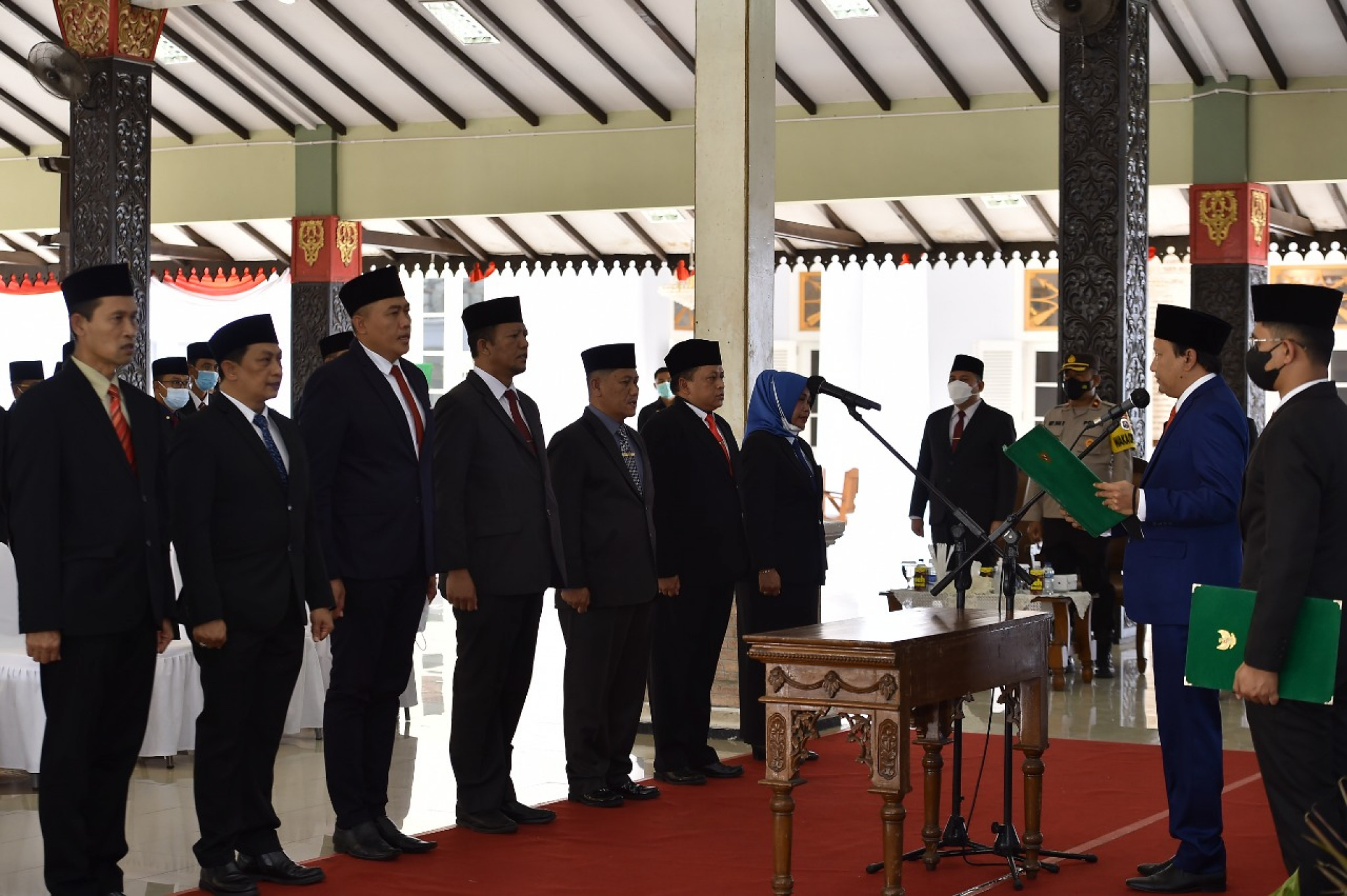 Sampul untuk PELANTIKAN PEJABAT ADMINISTRASI DAN SEKRETARIS DAERAH DI PENDOPO